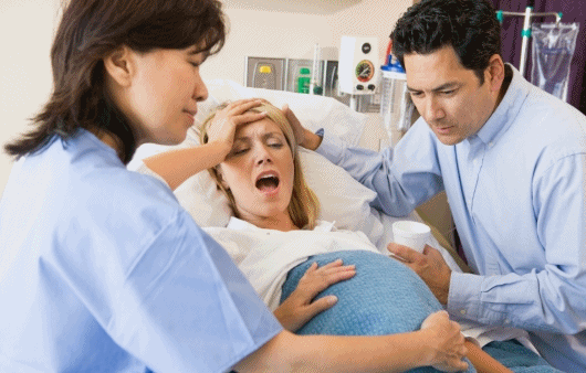 출산이 임박한 임신부