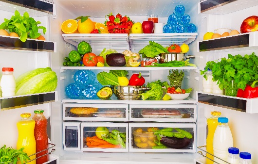 냉장실 안의 과일과 채소