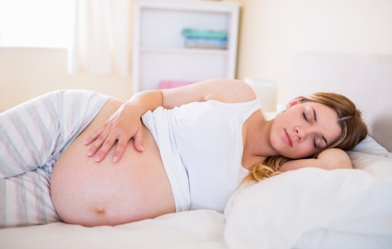 [1분 Q&A] 임신 중 배뭉침, 증상 나타나면 어떻게 대처할까요?