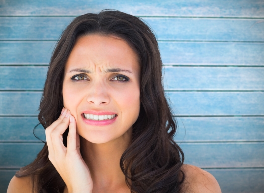 닦을수록 치아 망가져? ‘치경부마모증’ 원인과 악화요인