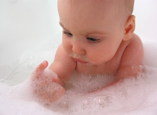 목욕은 매일 해야 하나요? 아토피 아기 생활관리법