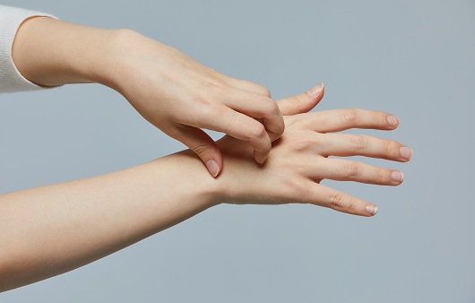 손가락, 손바닥 아토피의 원인과 관리방법