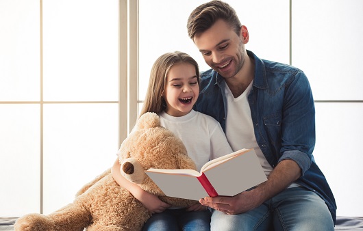 아빠가 아이에게 책을 읽어주면 좋은 점은?