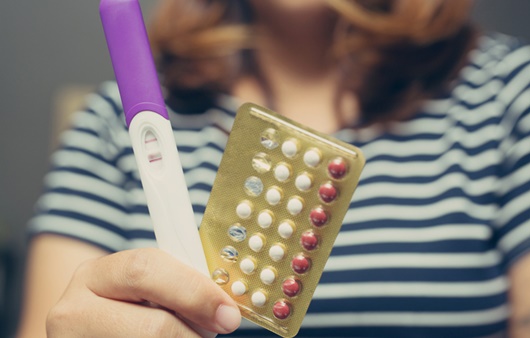 피임약과 임신테스트기