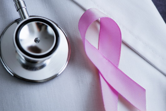 증상 없이 다가오는 유방암, 예방하기 위해선? 