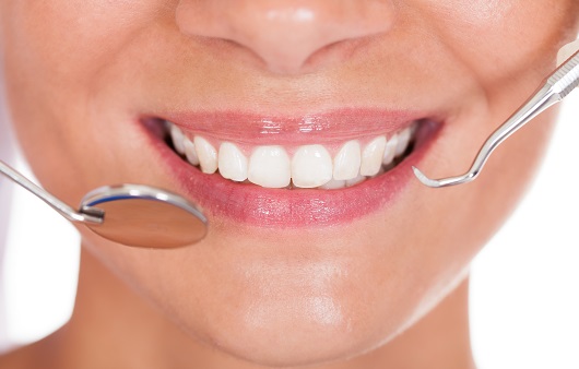 자연 치아를 지키기 위한 올바른 치아 관리법