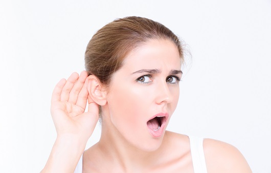 코로나19 감염자 중 15%는 이명 증상을 경험했으며, 8%에서는 청각 손실이 발생했다