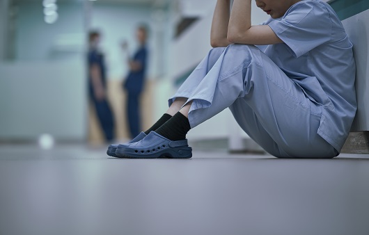 간호사는 다른 직종 근로자에 비해 자살 위험이 더 높다는 연구가 나왔다