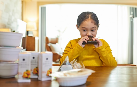 초가공식품은 많이 먹을수록 비만의 발병 위험을 높일 수 있다.