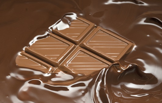 아침, 저녁에 초콜릿을 먹으면 체중 감소에 도움을 줄 수 있다는 연구 결과가 나왔다.