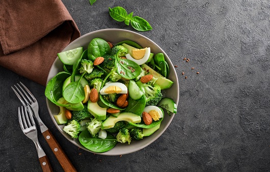 녹색 채소와 달걀에는 비타민k가 풍부하다