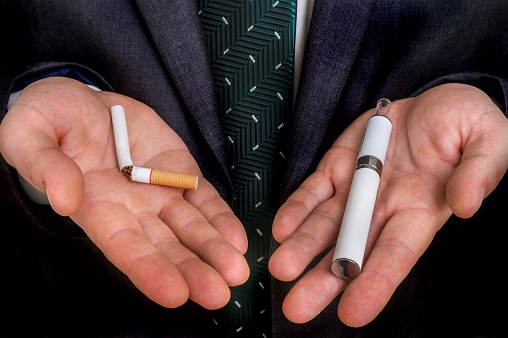 과연 전자담배가 일반 담배보다 건강에 덜 해로울까?