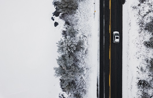 눈이 오면 도로에 블랙 아이스가 생기기 쉽다ㅣ출처: 게티이미지뱅크