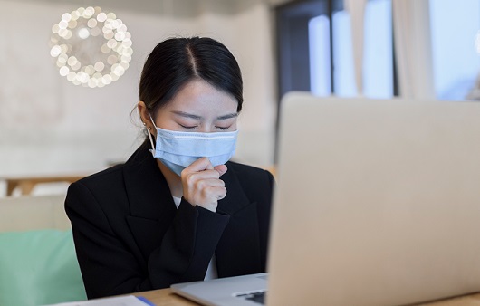 감기, 코로나 아닌데…계속되는 ‘마른기침’의 원인은?