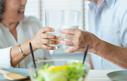 분리유청단백질은 우유에서 0.6% 이하인 극소량만 추출된다. ㅣ출처: 게티이미지 뱅크