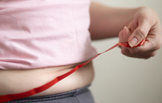 과체중은 다낭성난소증후군 증상 중 하나다ㅣ출처: 게티 이미지뱅크