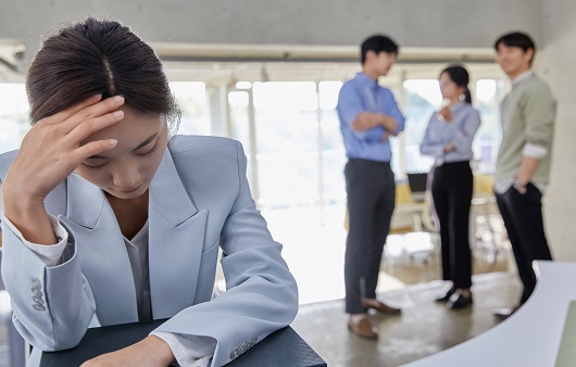 스트레스를 과도하게 받으면 타인의 얼굴을 제대로 바라보지 못한다ㅣ출처: 게티이미지뱅크