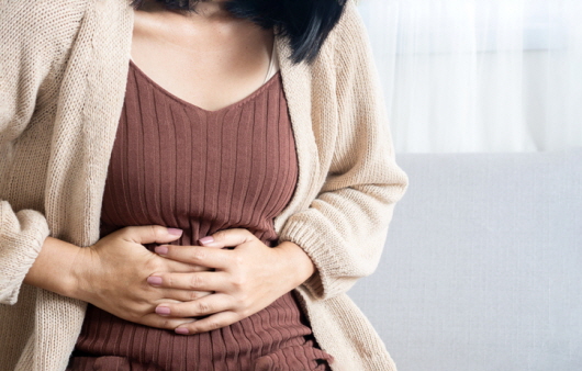 궤양성 대장염 앓는 여성, ‘이 검사’ 꼭 받아야 하는 이유