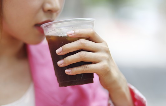 물 대신 커피로 수분을 섭취하면 만성 탈수 위험이 높아진다ㅣ출처: 클립아트코리아