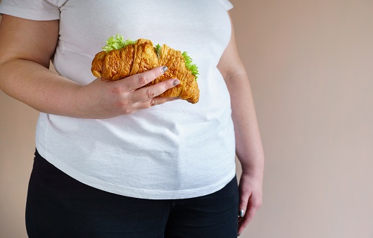 '뚱뚱한 간' 뱃살만큼 위험해...비만이 간에 끼치는 영향