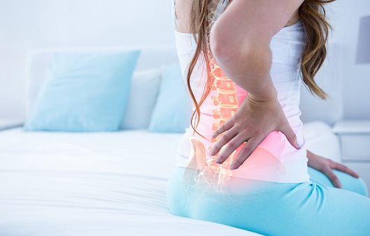 척추관 협착증은 허리 통증을 비롯해 다양한 신경이상 증세를 동반하는 질환이다｜출처: 클립아트코리아