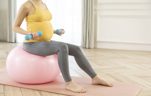 임신 중 운동은 산모와 태아 모두에게 도움이 된다｜출처: 클립아트코리아