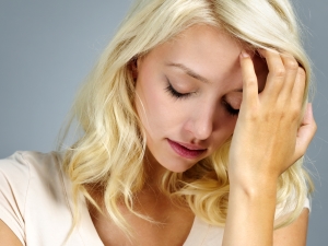 단순 두통과 구별되는 ‘편두통 증상 7가지’